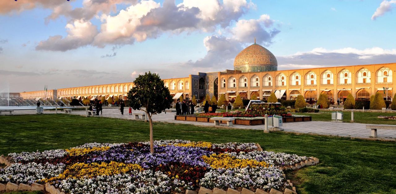 Qatar Airways Isfahan Office in Iran